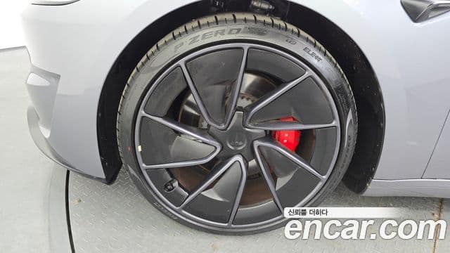 Tesla модель 3 performance AWD, 2025 все фото