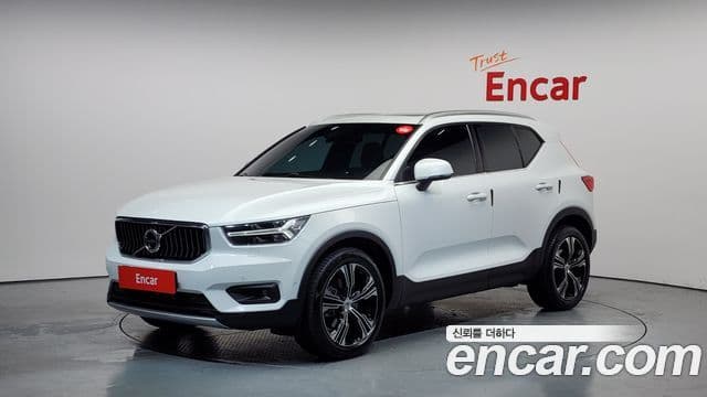 Volvo XC40 B4 Inscription, 2021 1