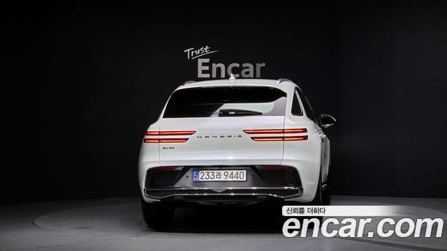 Genesis GV70, 2025 4