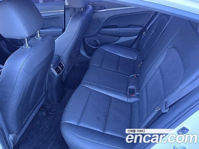 Hyundai Avante AD Modern, 2017 8