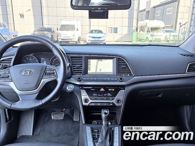 Hyundai Avante AD Modern, 2017 9