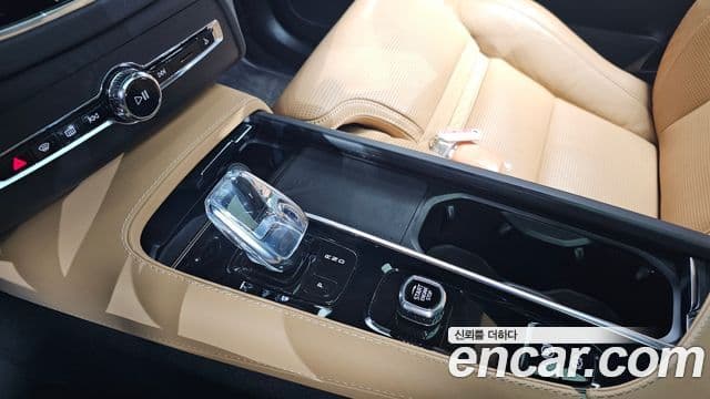 Volvo XC90 2세대 B6 Inscription, 2022 9