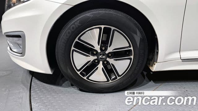 Kia K5 гибрид Deluxe, 2013 все фото