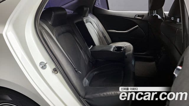 Kia K5 гибрид Deluxe, 2013 12