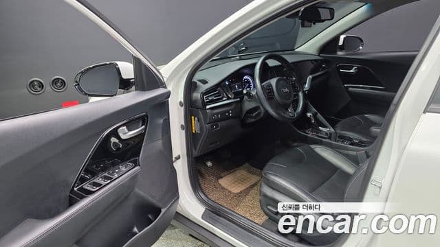 Kia The / новый New Niro Prestige, 2020 10