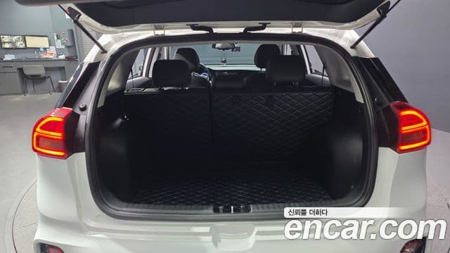 Kia The / новый New Niro Prestige, 2020 20