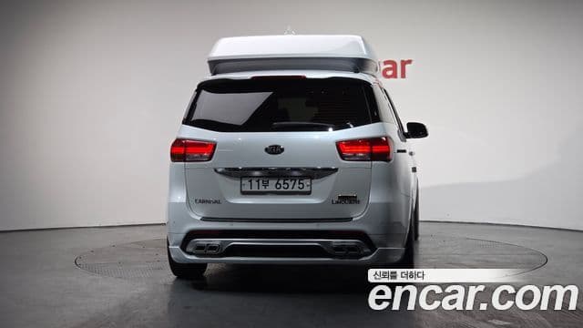Kia All New Carnival VIP, 2016 4