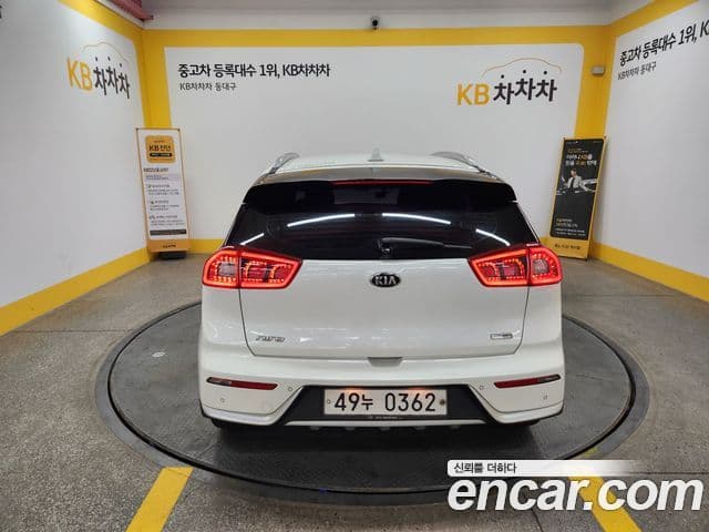 Kia Niro Prestige, 2017 4