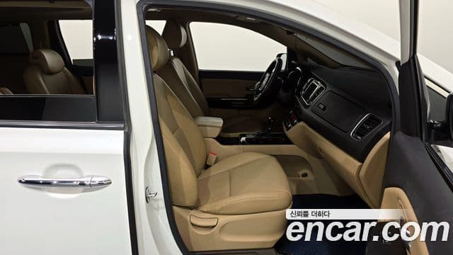 Kia All New Carnival Prestige, 2016 11