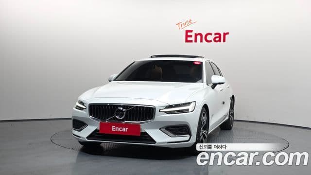 Volvo S60 3세대 B5 Inscription, 2022 3