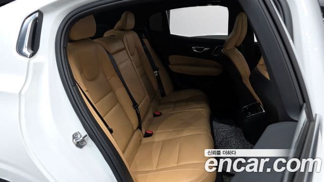 Volvo S60 3세대 B5 Inscription, 2022 12