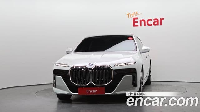 BMW i7 (G70) xDrive 60 M Sport, 2023 3