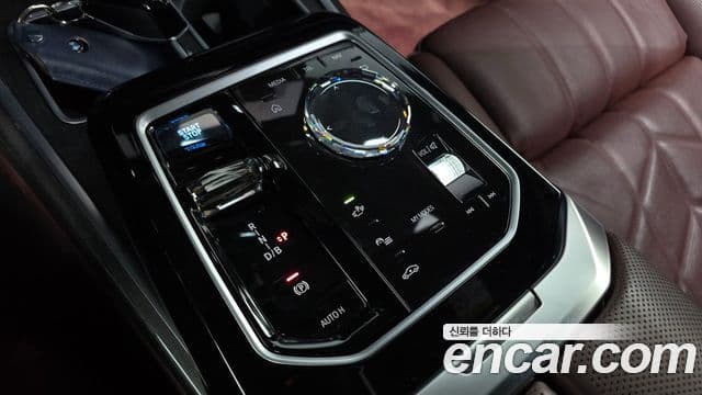 BMW i7 (G70) xDrive 60 M Sport, 2023 9