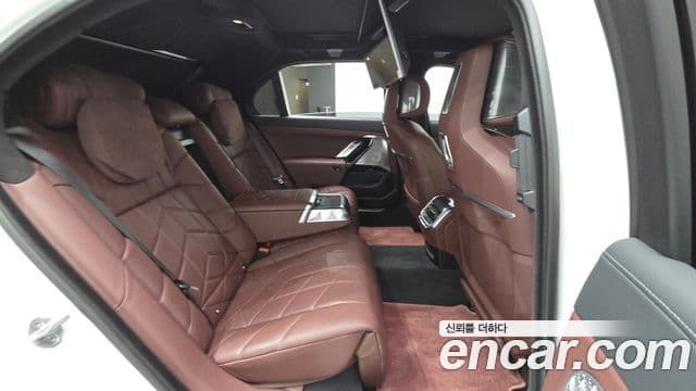 BMW i7 (G70) xDrive 60 M Sport, 2023 12