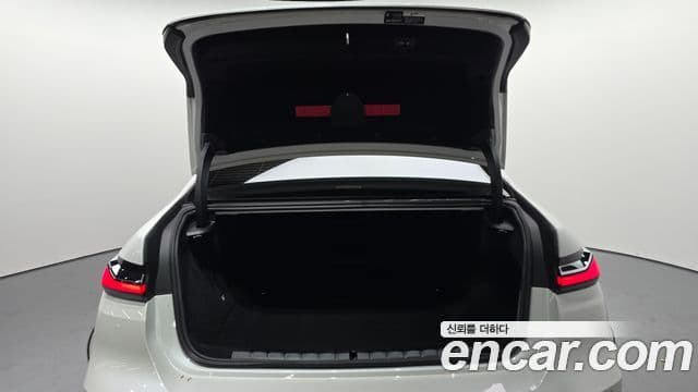 BMW i7 (G70) xDrive 60 M Sport, 2023 20