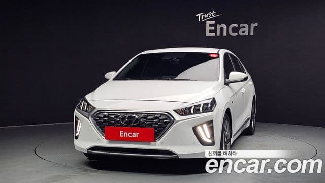 Hyundai The / новый New Ioniq гибрид Q, 2020 3
