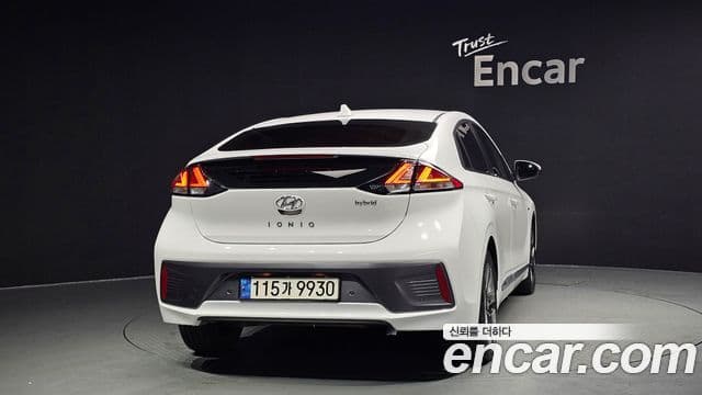 Hyundai The / новый New Ioniq гибрид Q, 2020 4