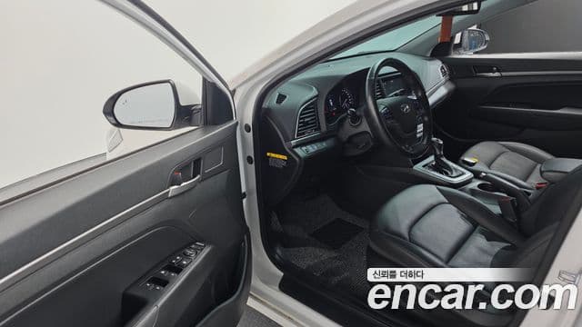 Hyundai Avante AD Special, 2016 11