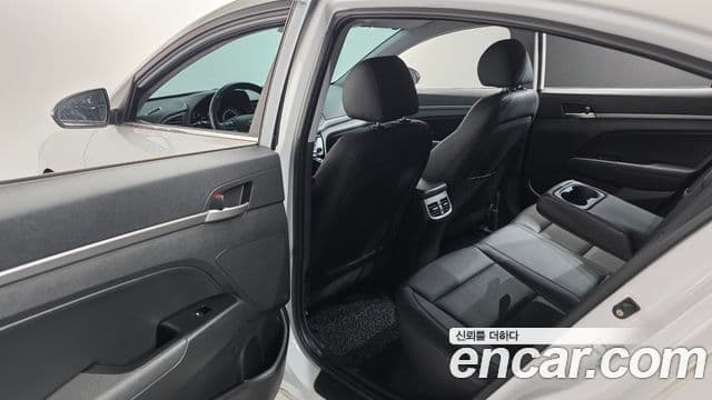 Hyundai Avante AD Special, 2016 18