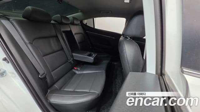 Hyundai Avante AD Special, 2016 19