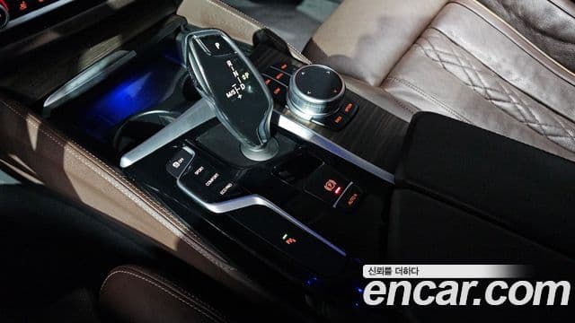 BMW 5시리즈 (G30) 520d Luxury Plus, 2018 9