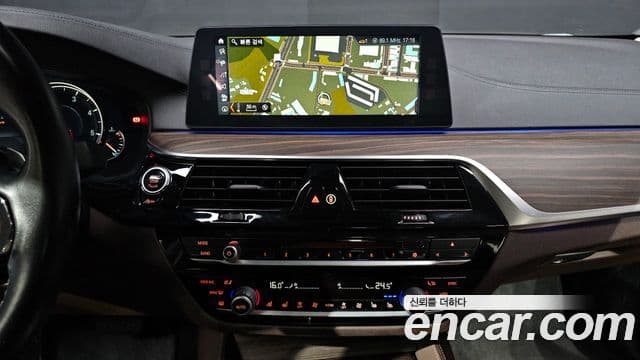 BMW 5시리즈 (G30) 520d Luxury Plus, 2018 12