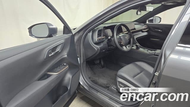 Toyota 크라운 кроссовер, 2023 10