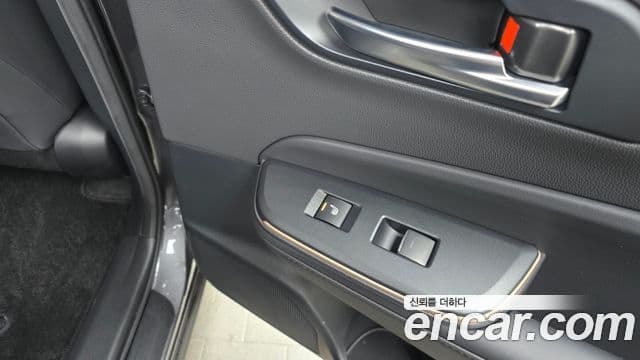 Toyota 크라운 кроссовер, 2023 18