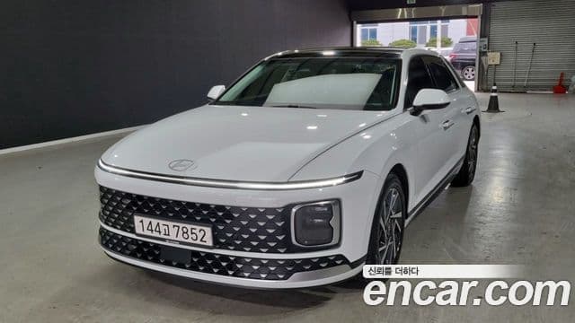 Hyundai Grandeur (GN7) Premium, 2023 1