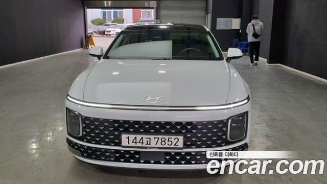 Hyundai Grandeur (GN7) Premium, 2023 3