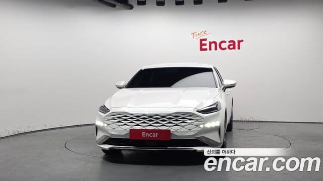 Kia K8 Signature, 2023 3