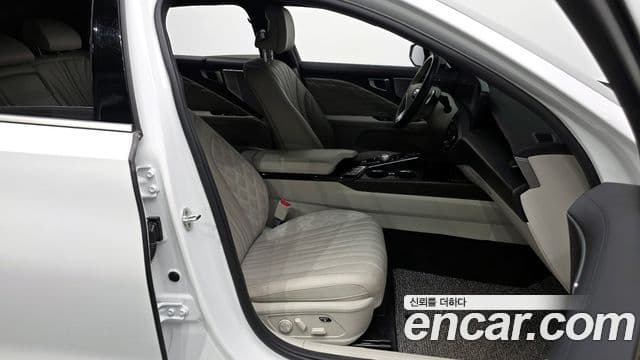 Kia K8 Signature, 2023 11