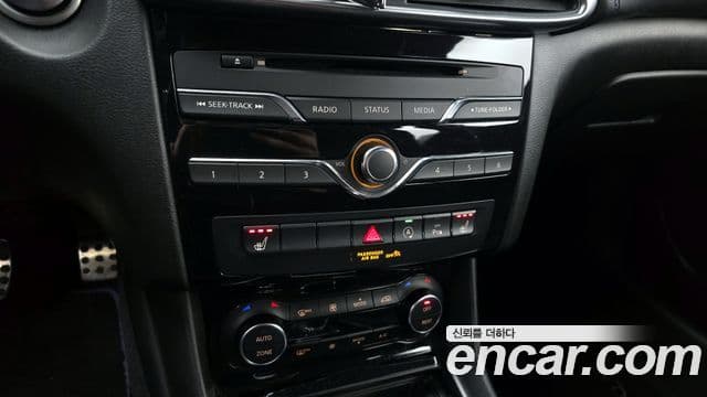 Infiniti Q30 2.0 Exclusive City чёрный, 2017 17