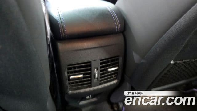 Infiniti Q30 2.0 Exclusive City чёрный, 2017 18