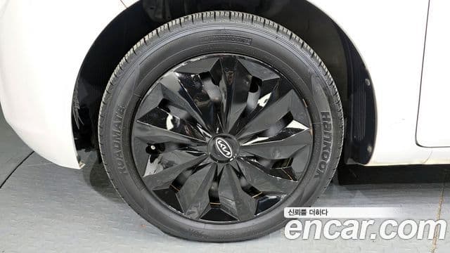 Kia The / новый New Ray Standard, 2022 все фото