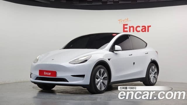 Tesla модель Y, 2024 1
