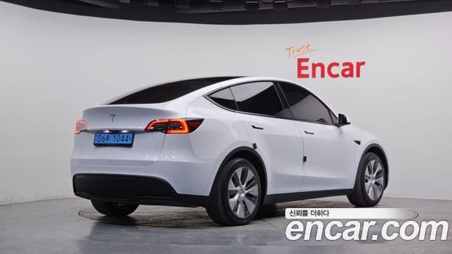 Tesla модель Y, 2024 2
