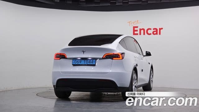 Tesla модель Y, 2024 4