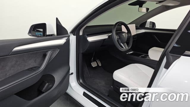 Tesla модель Y, 2024 10