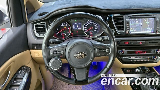 Kia All New Carnival Prestige, 2015 13