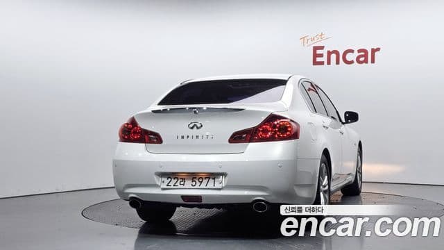 Infiniti G25 V36, 2013 4