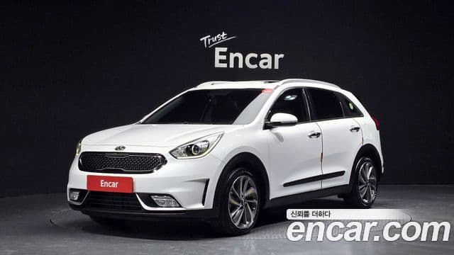Kia Niro Prestige, 2017 1