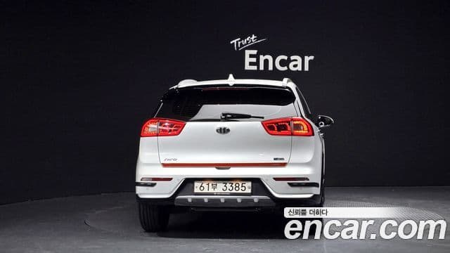 Kia Niro Prestige, 2017 4