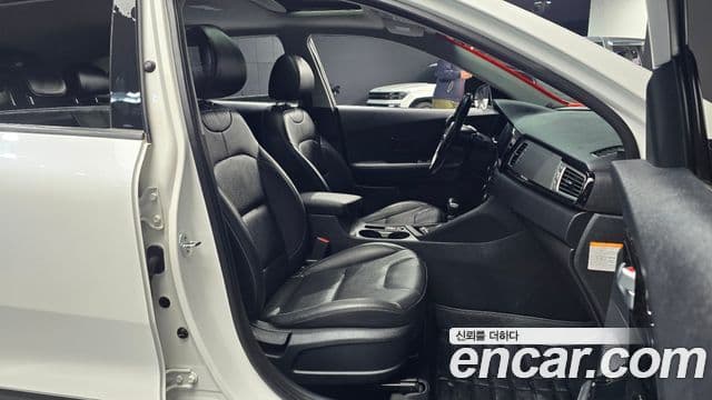 Kia Niro Prestige, 2017 10