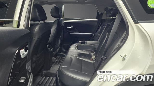 Kia Niro Prestige, 2017 12