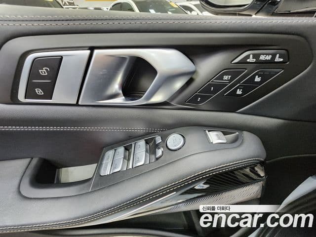 BMW X7 (G07) M60i xDrive M Sport 6인승, 2024 13