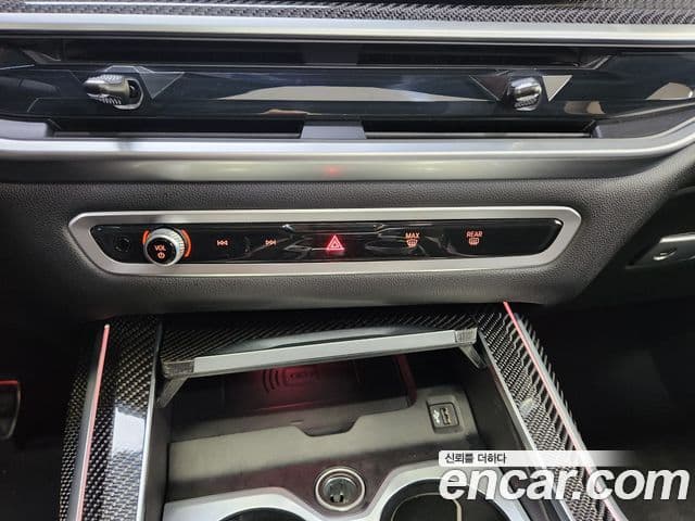 BMW X7 (G07) M60i xDrive M Sport 6인승, 2024 14