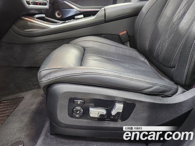 BMW X7 (G07) M60i xDrive M Sport 6인승, 2024 16