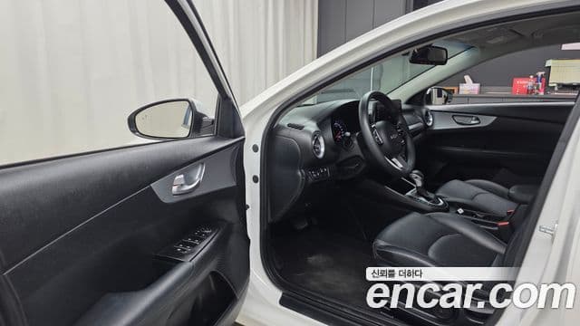 Kia The / новый New K3 2세대 Trendy, 2022 10