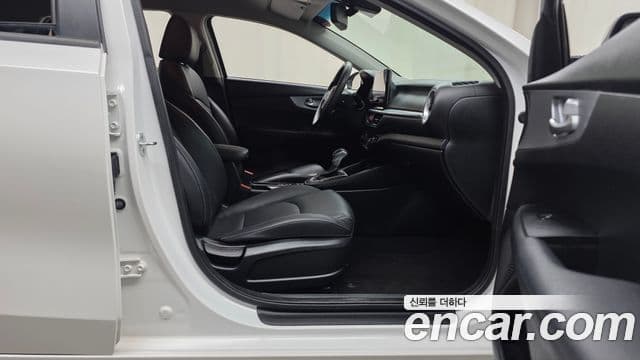 Kia The / новый New K3 2세대 Trendy, 2022 11